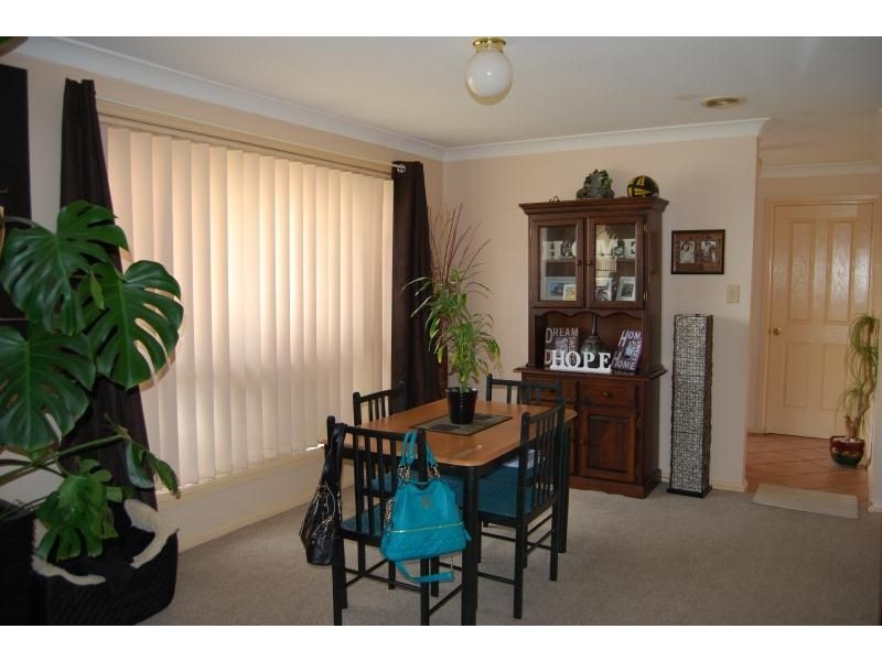 2 Terry Turner Drive, Orange NSW 2800