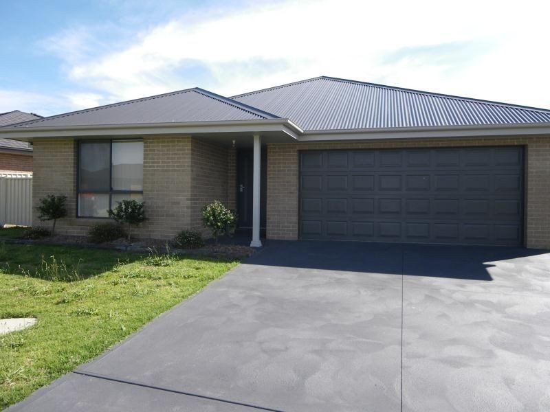 60 Diamond Drive, Orange NSW 2800
