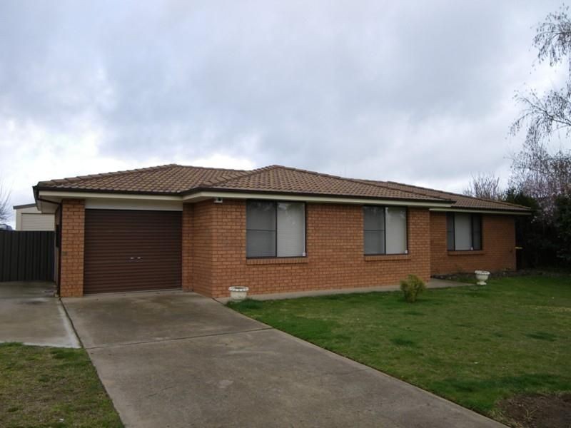 111 Burrendong Way, Orange NSW 2800