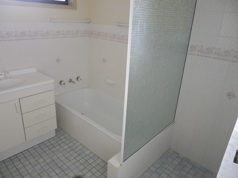 111 Burrendong Way, Orange NSW 2800