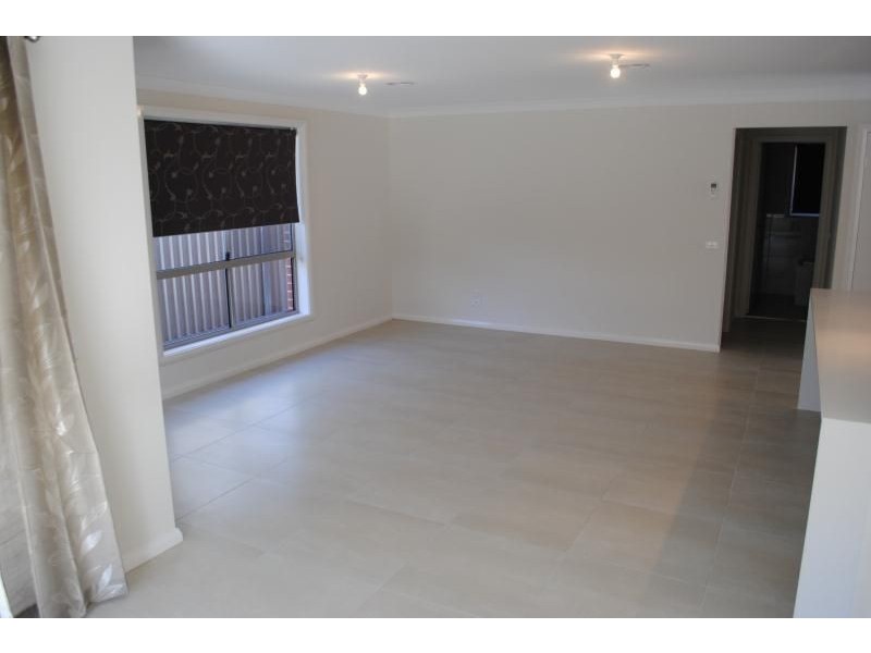 33A Morrisset Street, Bathurst NSW 2795