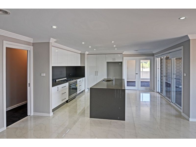 6 Mariposa Street, Orange NSW 2800