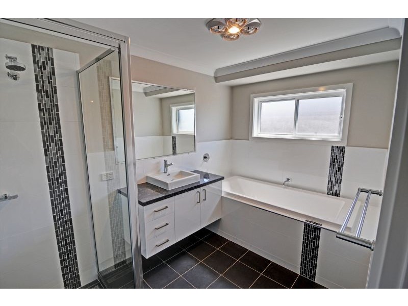 6 Mariposa Street, Orange NSW 2800