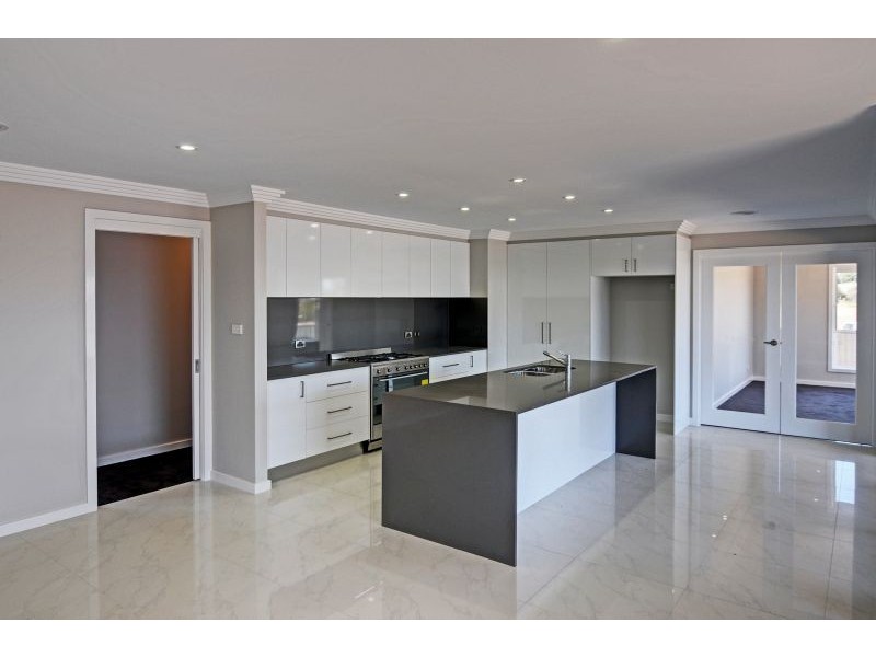 6 Mariposa Street, Orange NSW 2800