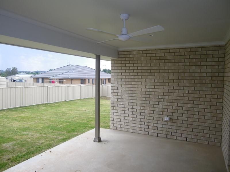 7 Poplars Drive, Orange NSW 2800