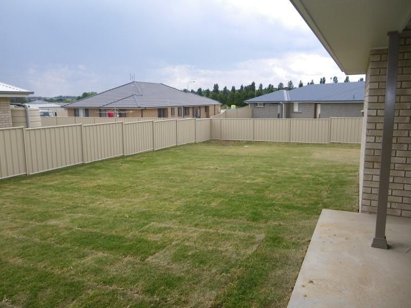 7 Poplars Drive, Orange NSW 2800