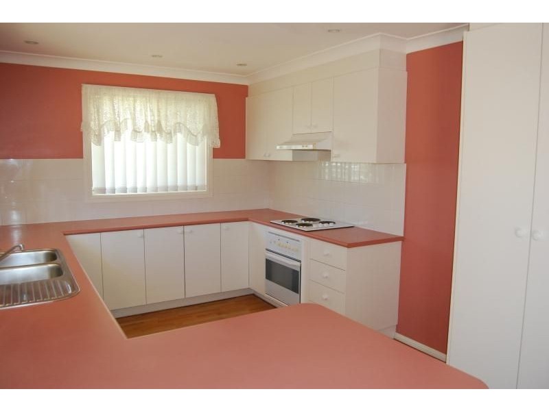 6 Mark Place, Orange NSW 2800