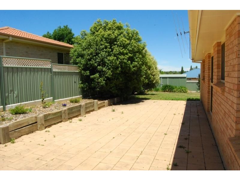 6 Mark Place, Orange NSW 2800