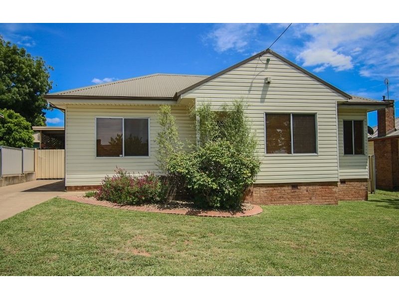 35 Tobruk Crescent, Orange NSW 2800