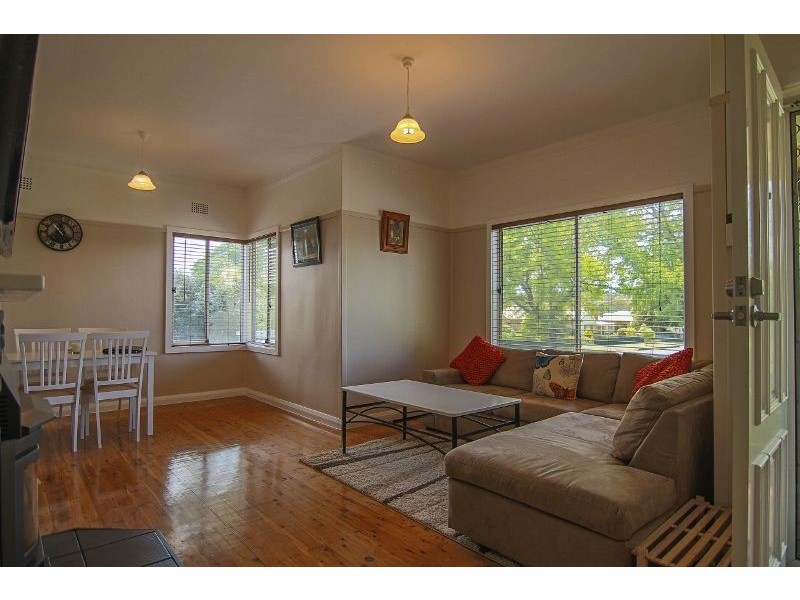 35 Tobruk Crescent, Orange NSW 2800