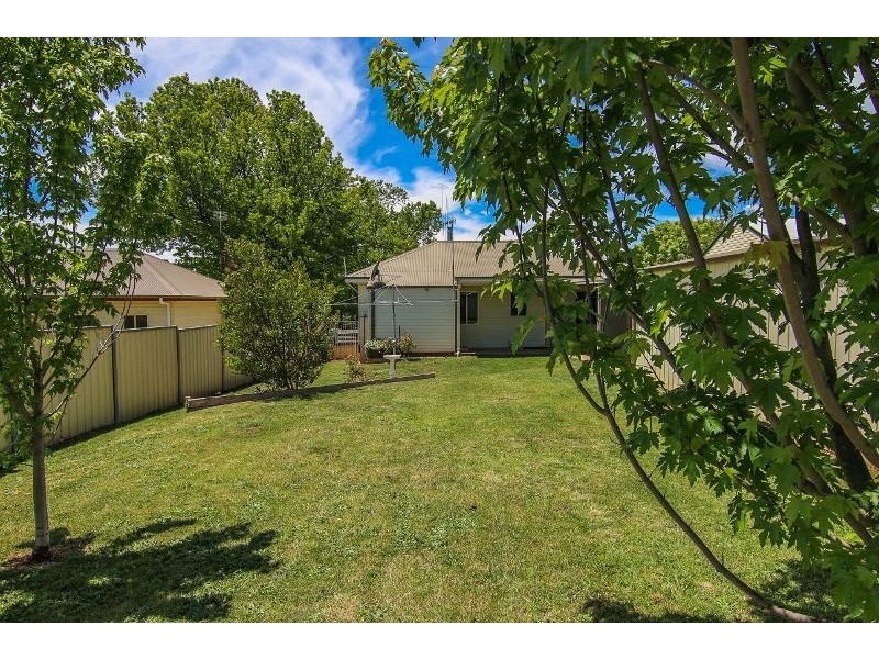 35 Tobruk Crescent, Orange NSW 2800