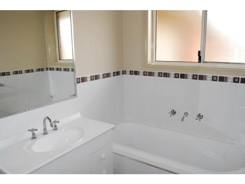 47 Fahy Crescent, Orange NSW 2800