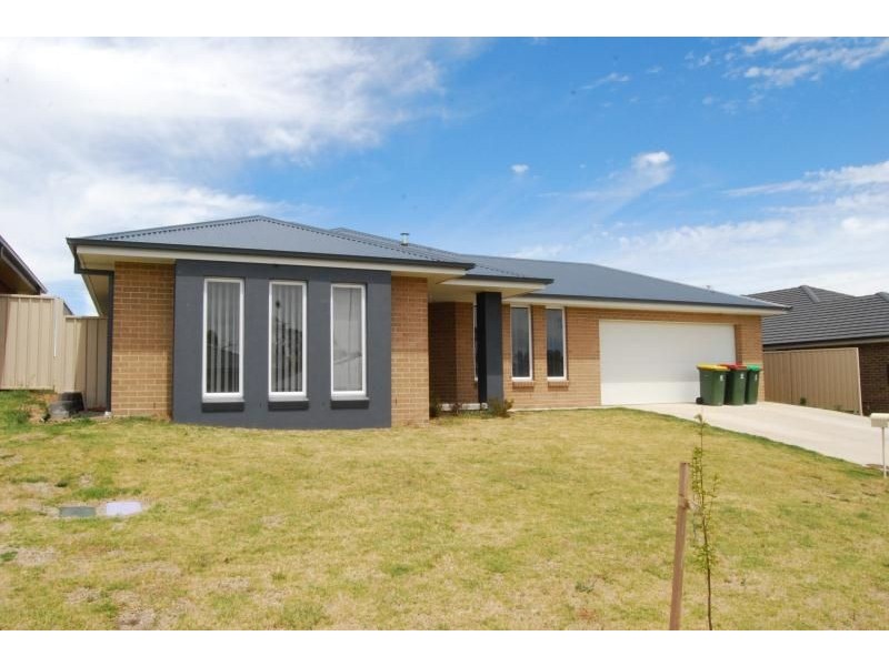 5 Robinson Court, Orange NSW 2800