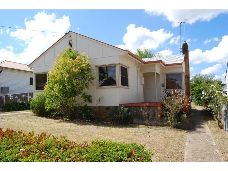 4 Tobruk Crescent, Orange NSW 2800