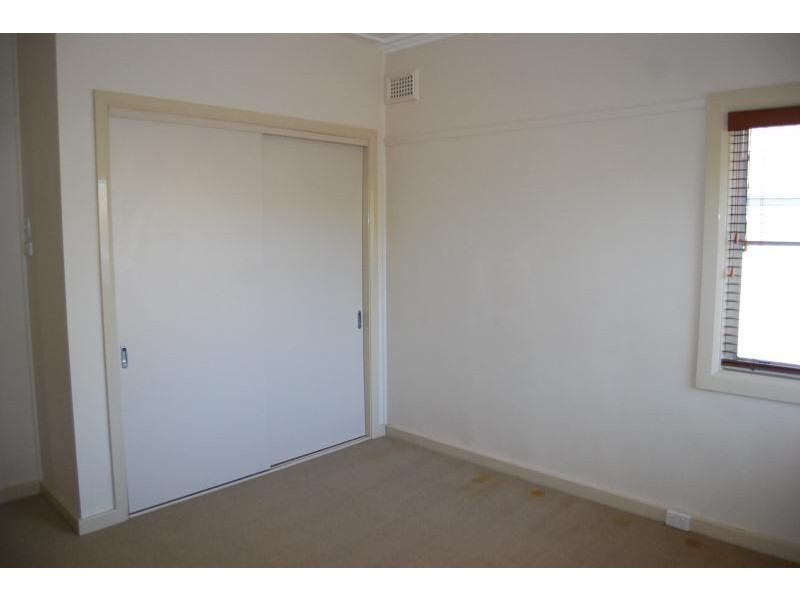 4 Tobruk Crescent, Orange NSW 2800