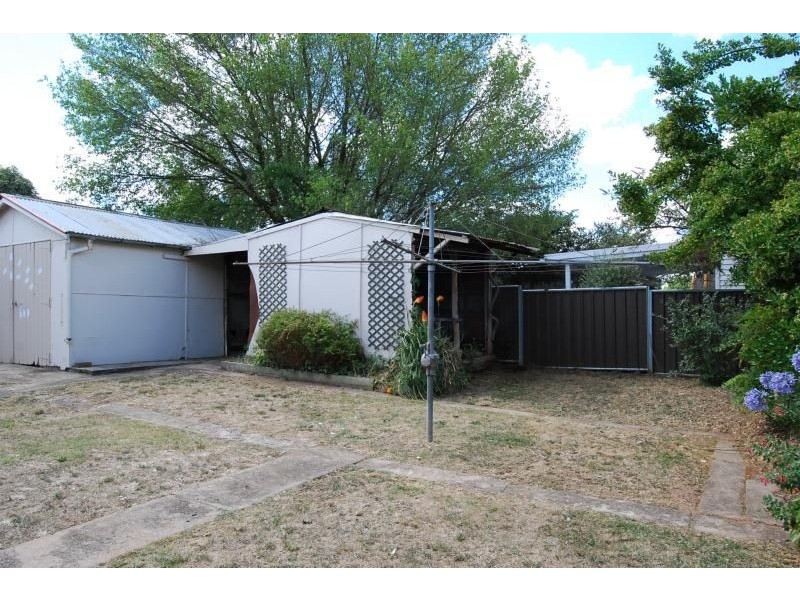 4 Tobruk Crescent, Orange NSW 2800
