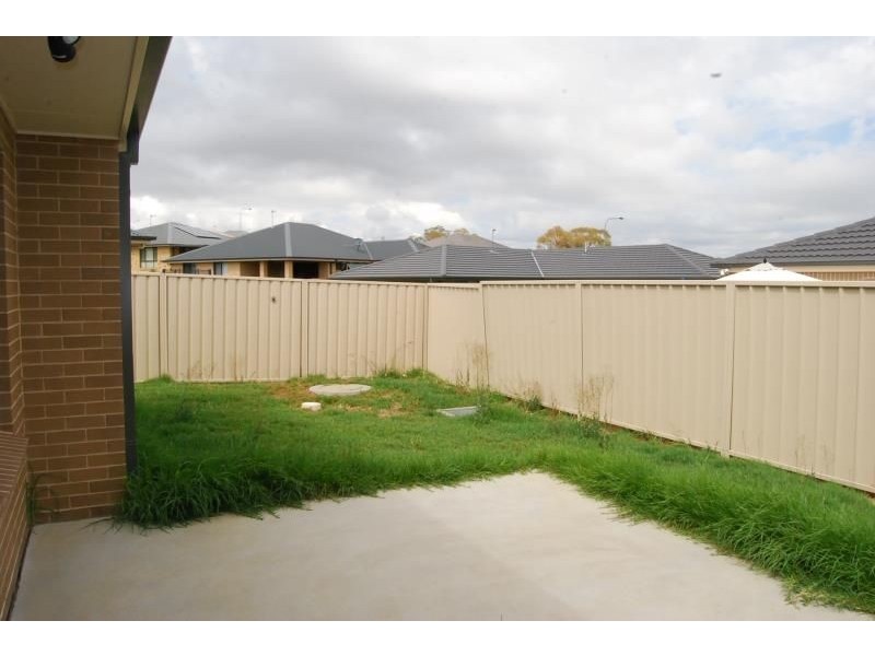 18a Begonia Place, Orange NSW 2800