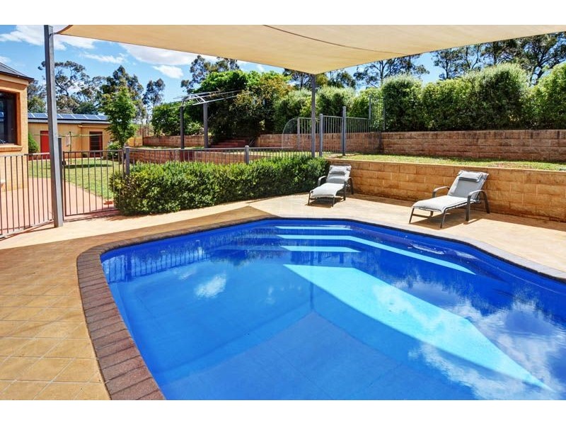 5 Acacia Place, Orange NSW 2800