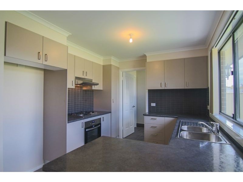 32 Botanic Way, Orange NSW 2800