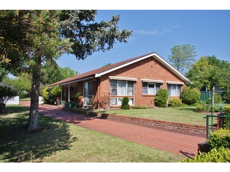 22 Rocket Street, Bathurst NSW 2795