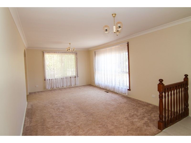 9 Anthony Crescent, Orange NSW 2800