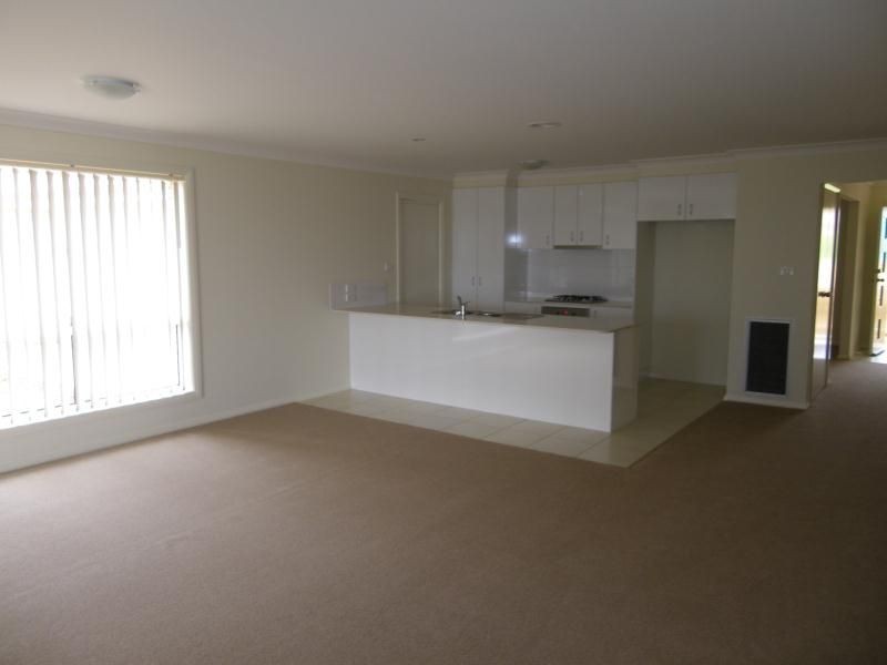 4 Centennial Crescent, Orange NSW 2800