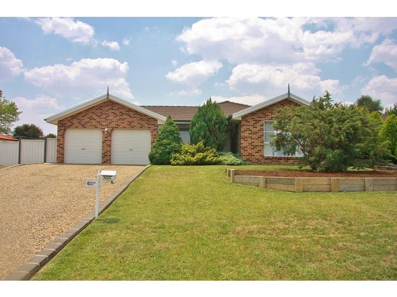 6 Graham Drive, Bathurst NSW 2795