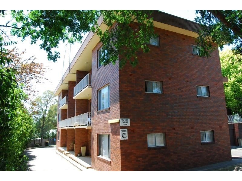 8/14-16 Burrendong Way, Orange NSW 2800