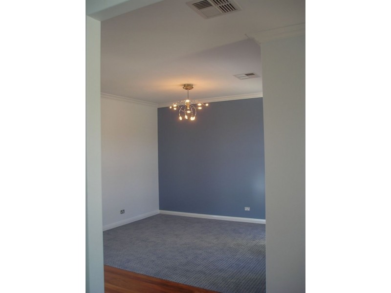 2 Collins Way, Orange NSW 2800