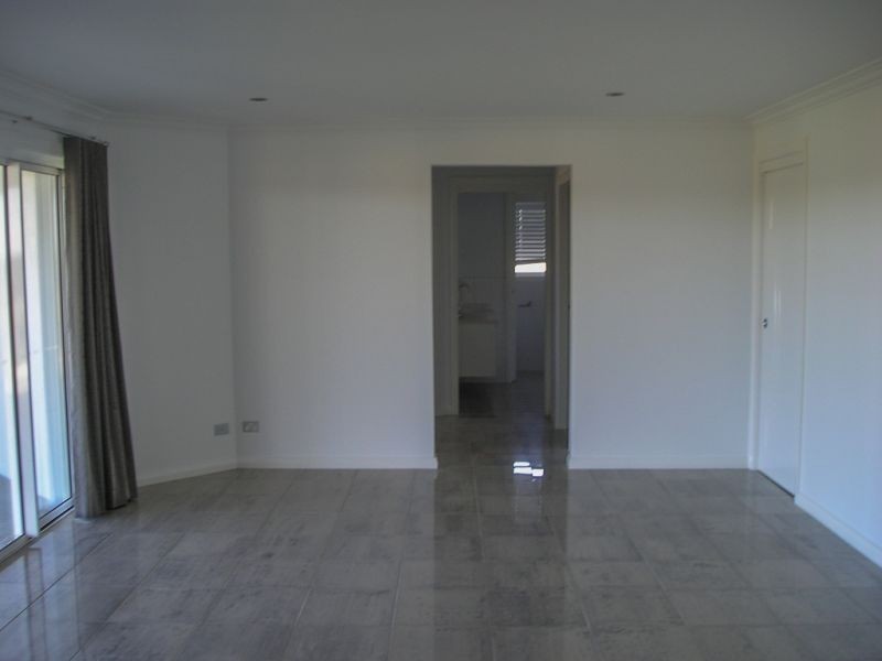 2 Collins Way, Orange NSW 2800