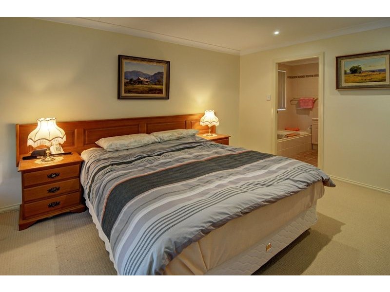 10a Mahogany Close, Orange NSW 2800