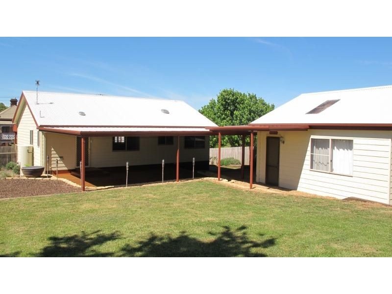 13 Victoria Street, Millthorpe NSW 2798