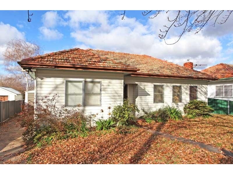 12 Fox Avenue, Orange NSW 2800