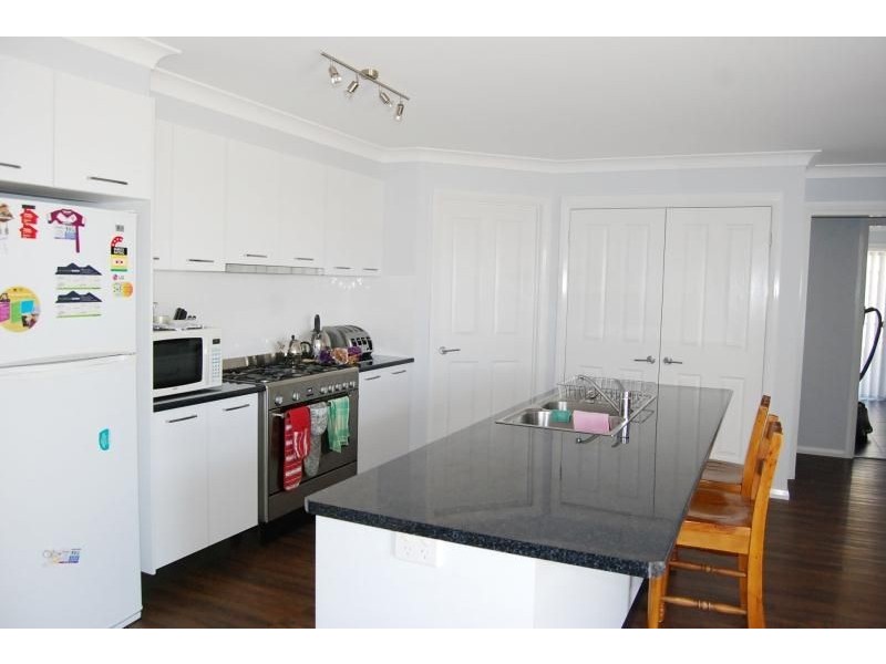 3 Maroney Close, Orange NSW 2800