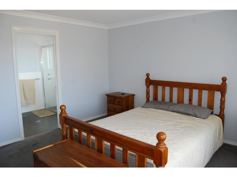 3 Maroney Close, Orange NSW 2800