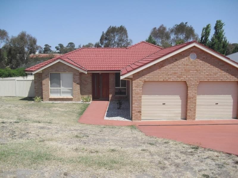 24 Jarrah Court, Bathurst NSW 2795
