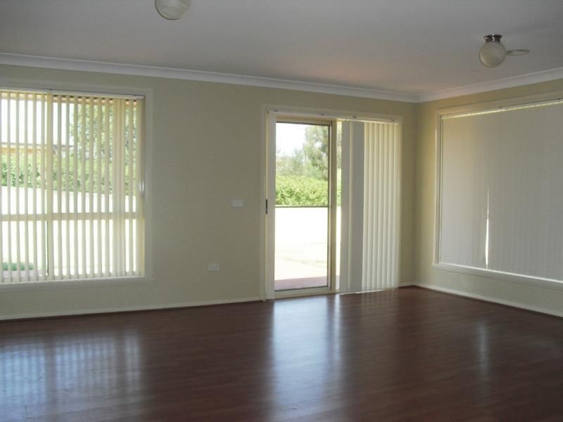 24 Jarrah Court, Bathurst NSW 2795