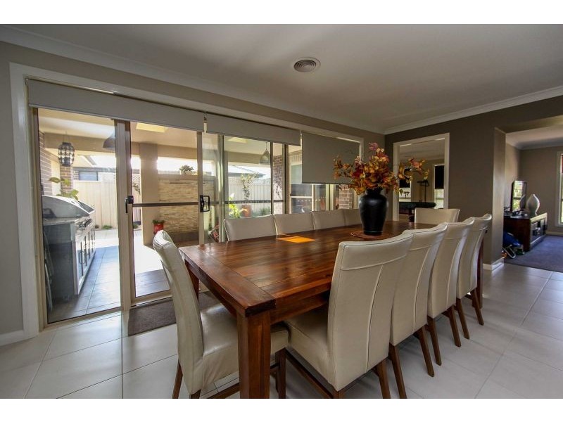 6 Pippin Way, Orange NSW 2800