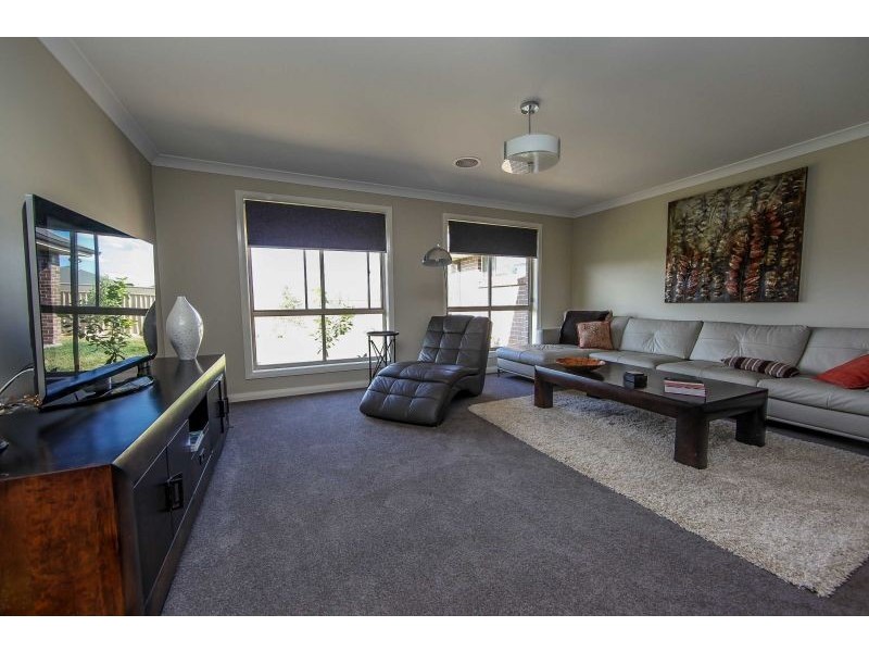 6 Pippin Way, Orange NSW 2800