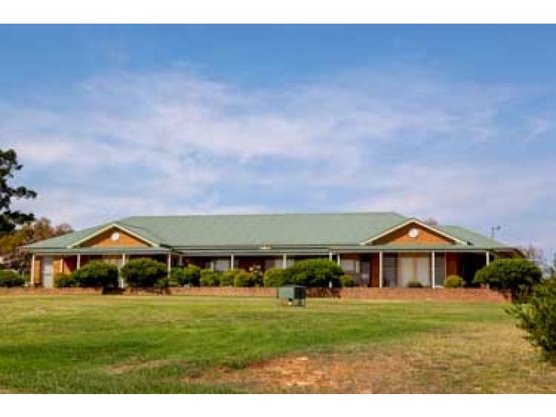 12 Illamattta Way, Orange NSW 2800