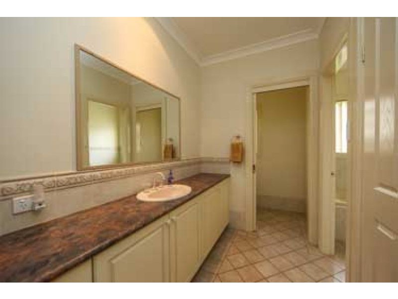 12 Illamattta Way, Orange NSW 2800
