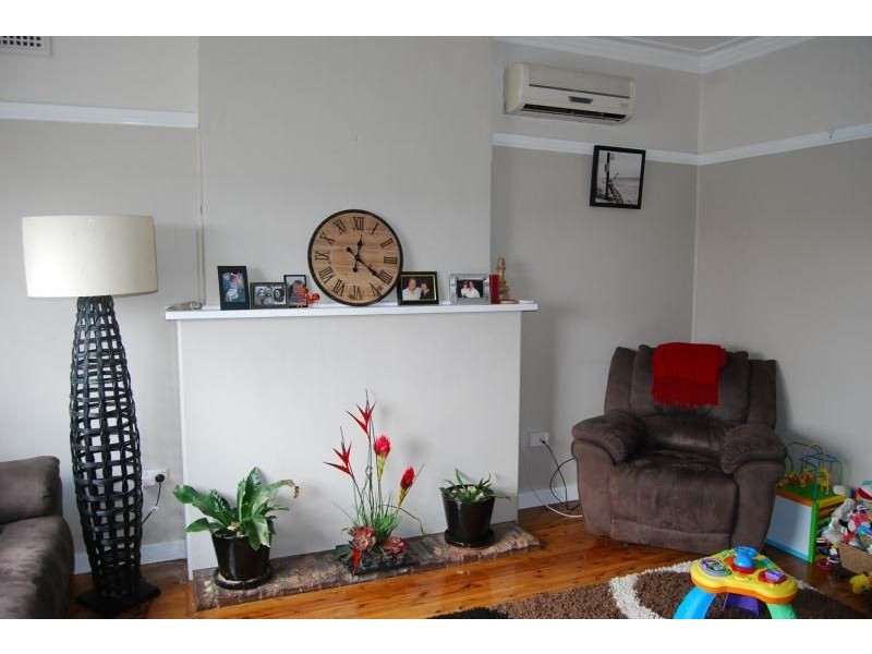 11 Tobruk Crescent, Orange NSW 2800