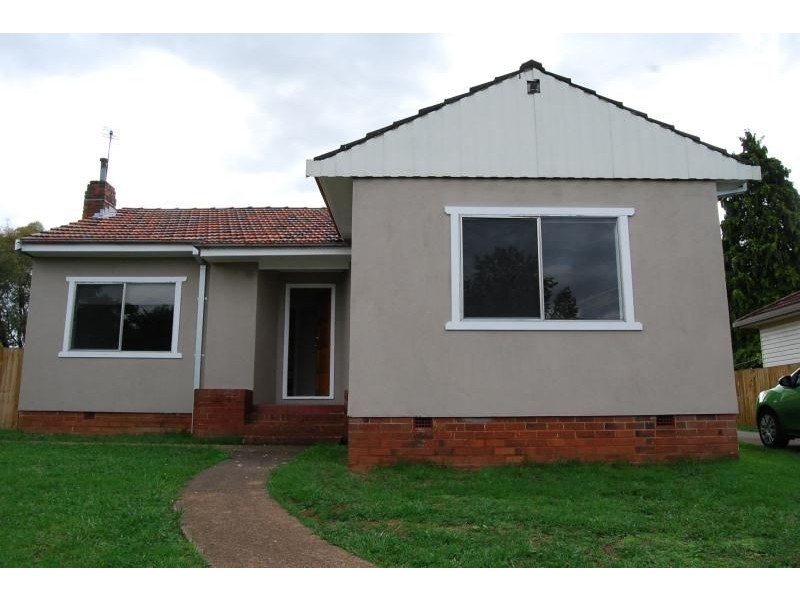 11 Tobruk Crescent, Orange NSW 2800