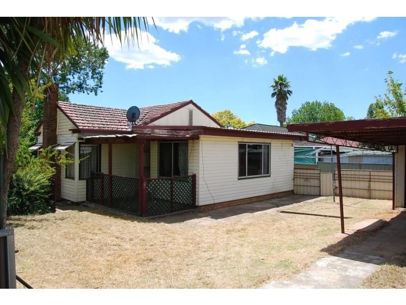 34 Tobruk Crescent, Orange NSW 2800