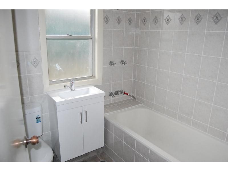 34 Tobruk Crescent, Orange NSW 2800