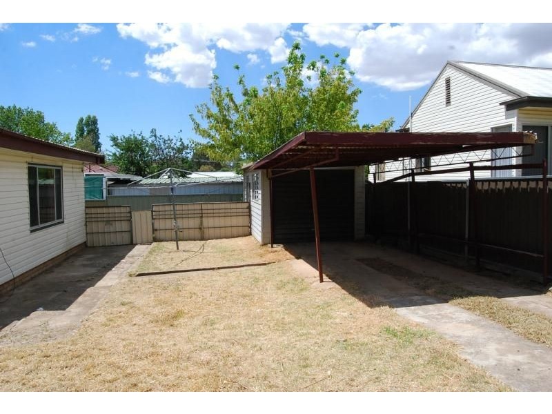 34 Tobruk Crescent, Orange NSW 2800