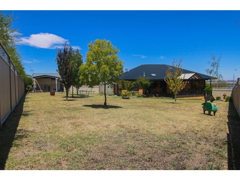 9 Rutherford Place, Orange NSW 2800