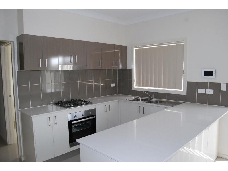 10/19 Moonstone Drive, Orange NSW 2800