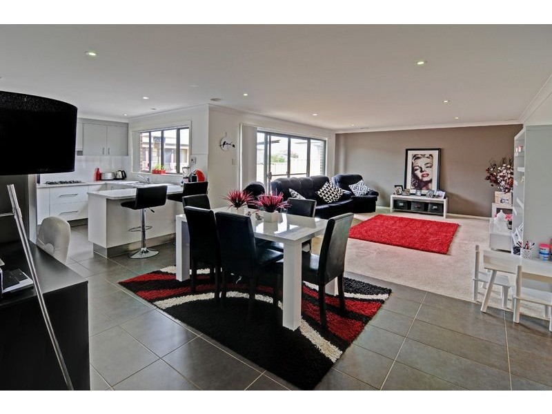 2 Garnet Street, Orange NSW 2800