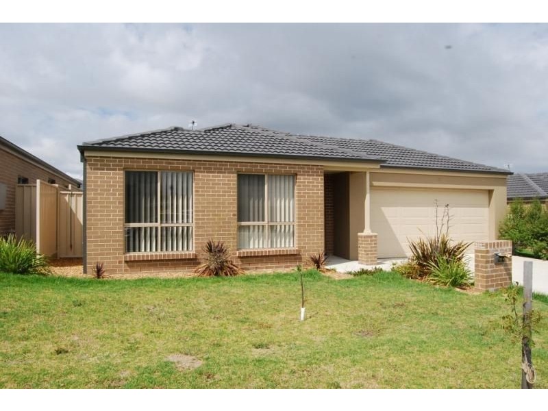 18a Begonia Place, Orange NSW 2800